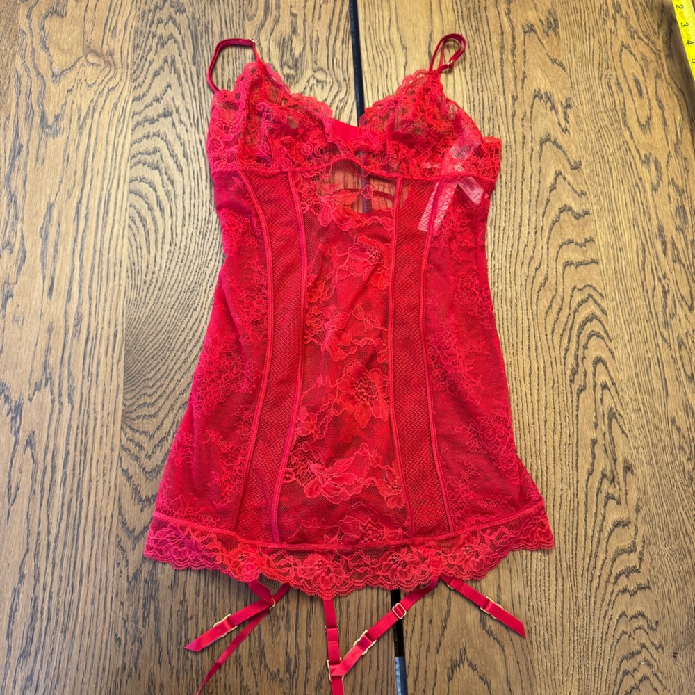 Victoria's Secret Scarlet Lace corset‎ style lace back Red NWT